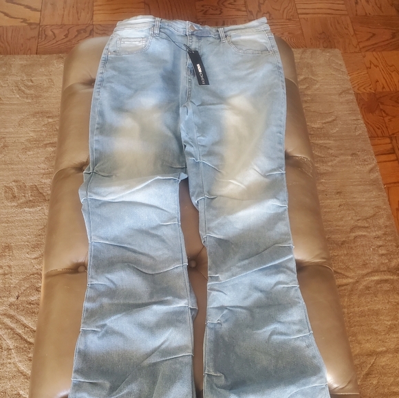 Fashion Nova! Womens Stacked  Bootcut Jeans With High Stretch Size 16! - Picture 2 of 10